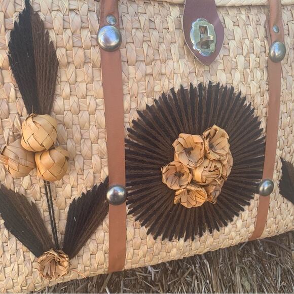 Large Woven Tote Wicker Rattan Vintage Leather Handwoven Mexican Tote Bag - Picture 2 of 15